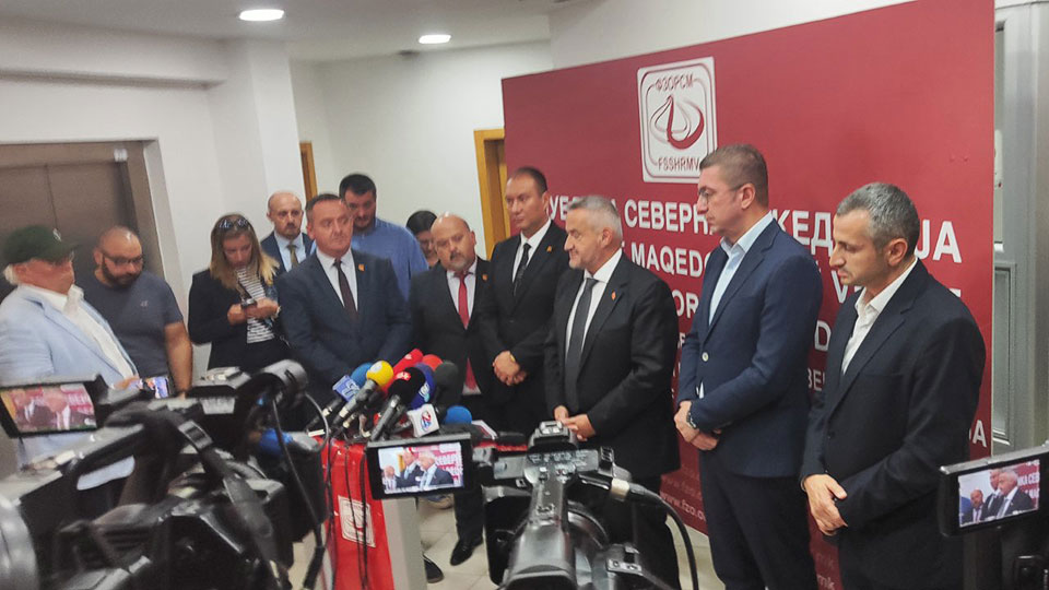 Одржана работна средба во ФЗО со претставниците на Владата на чело со Проф. д-р Христијан Мицкоски, Претседателот на Владата